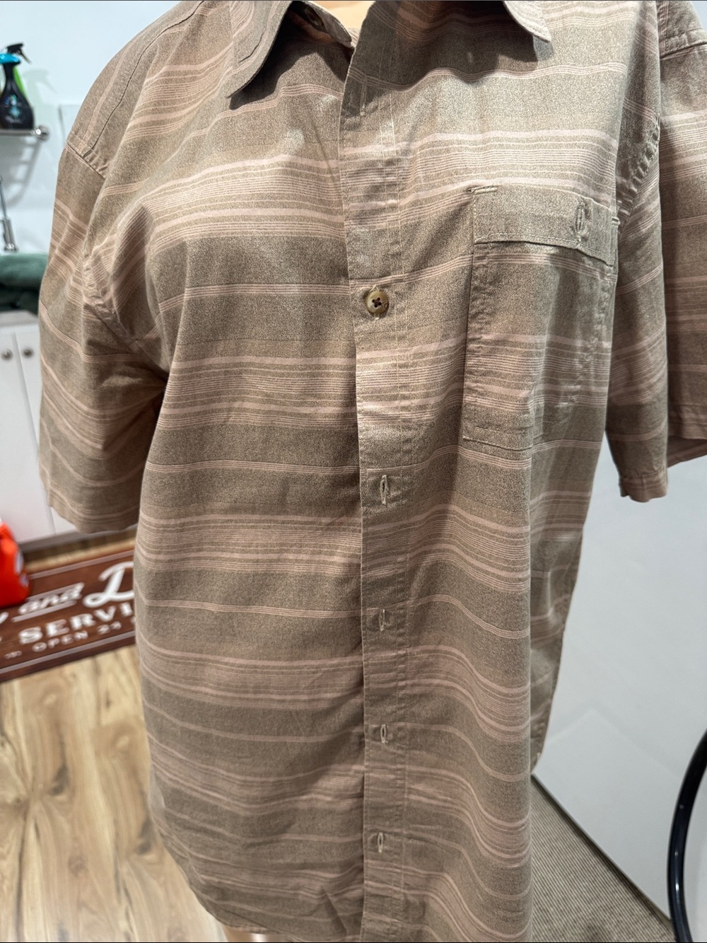 Men's Short-Sleeve Casual Button-Up Shirt in Taupe Stripe